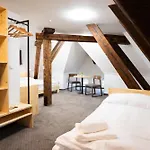 Szálloda Zámecká Konírna A Restaurace Liberec